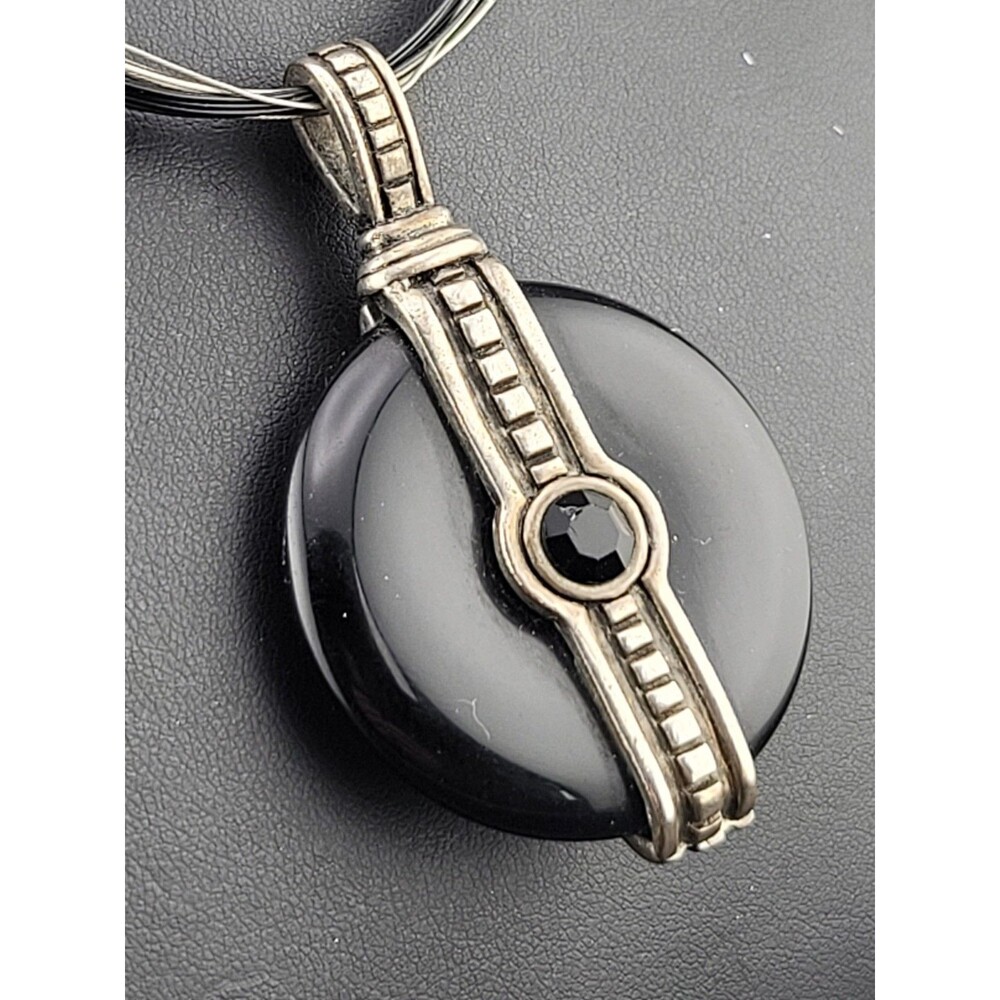Retired Signed Chico's Black Glass Disc Rhinestone Pendant 20" Wire Necklace